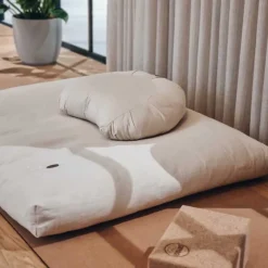 CALM CRESCENT MEDITATION CUSHION | NATURAL