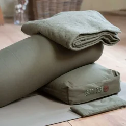 CALM ORGANIC COTTON YOGA BLANKET | DARK OLIVE