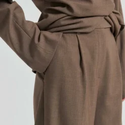 DAKOTA TROUSERS | MID BROWN MELANGE