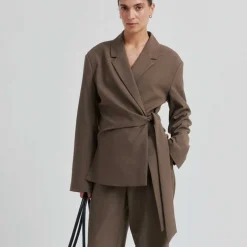 DAKOTA WRAP BLAZER | MID BROWN MELANGE