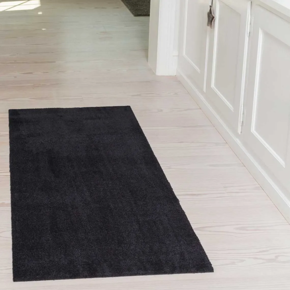 DØRMÅTTE ENSFARVET 67X120 CM | SORT