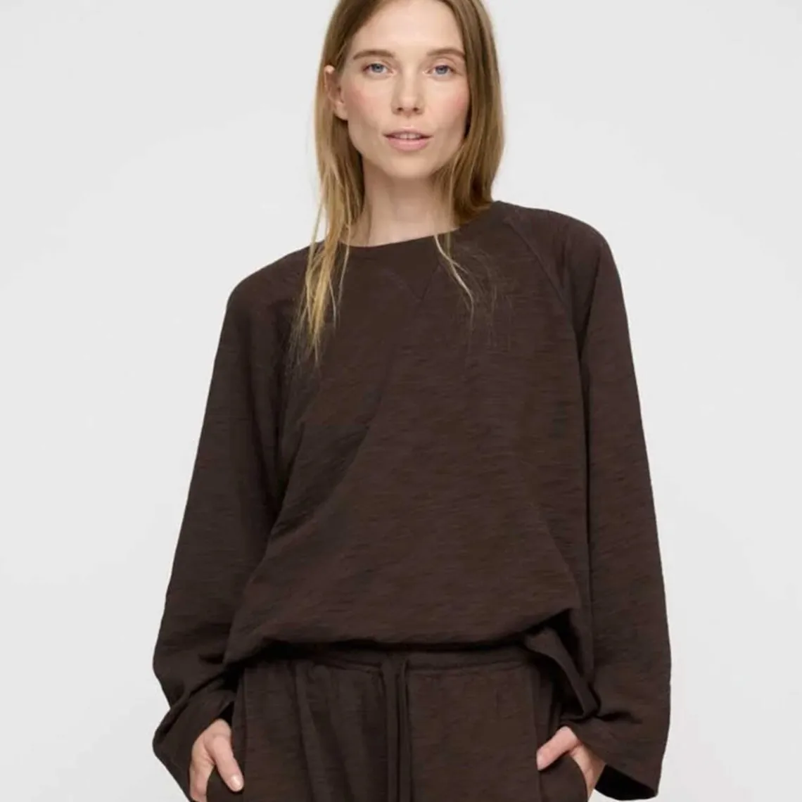 EARTH SWEAT | DARK BROWN