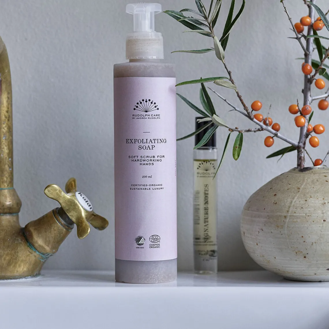 EXFOLIATING SOAP 200ML