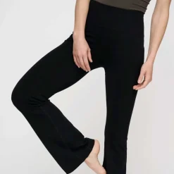 FLARE LEGGINGS | BLACK