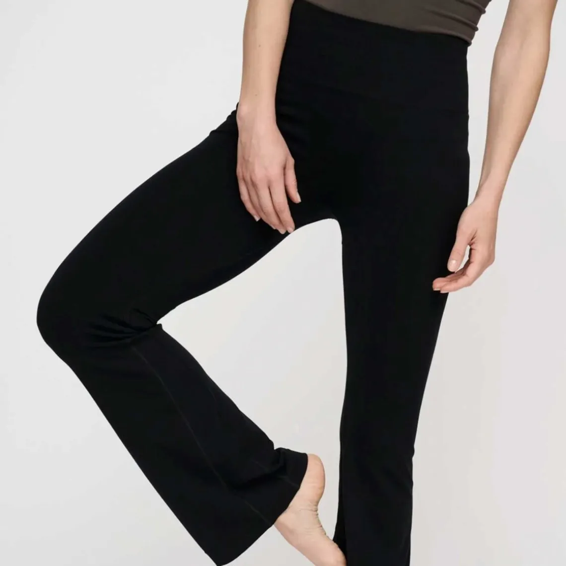 FLARE LEGGINGS | BLACK