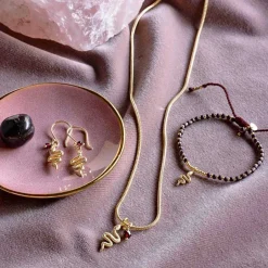 IMAGINE GARNET NECKLACE