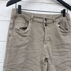 MARIA BUKSER | FANGO