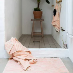 NARAM BADEHÅNDKLÆDE | TROPICAL/CREME