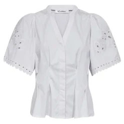 POPPY EMB SS V-SHIRT | WHITE