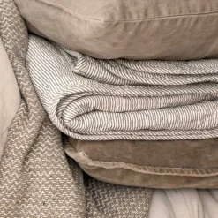 PUDE VELOUR INK. FYLD 50X50 CM | LINEN