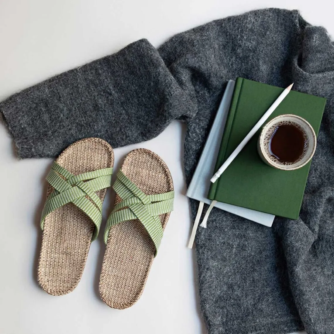 SHANGIES WOMAN NO. 1 | GREEN LEAVES