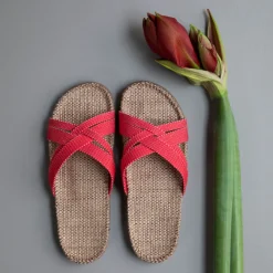 SHANGIES WOMAN NO. 1 | RASPBERRY RED