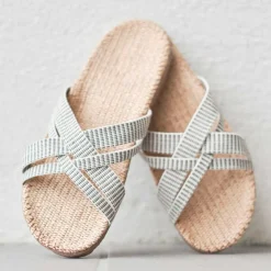 SHANGIES WOMAN NO. 1 | WHITE STRIPES