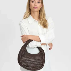 SKULDERTASKE | DARK BROWN