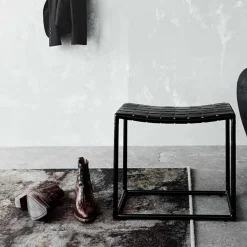 SOHO TABURET 50X42X31 CM | SORT