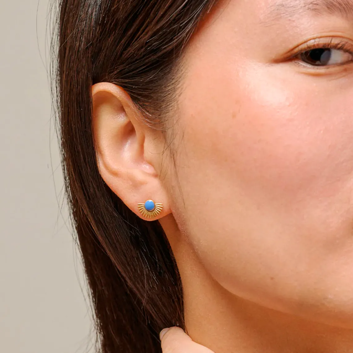 SOLEIL STUD FORGYLDT | CORNFLOWER