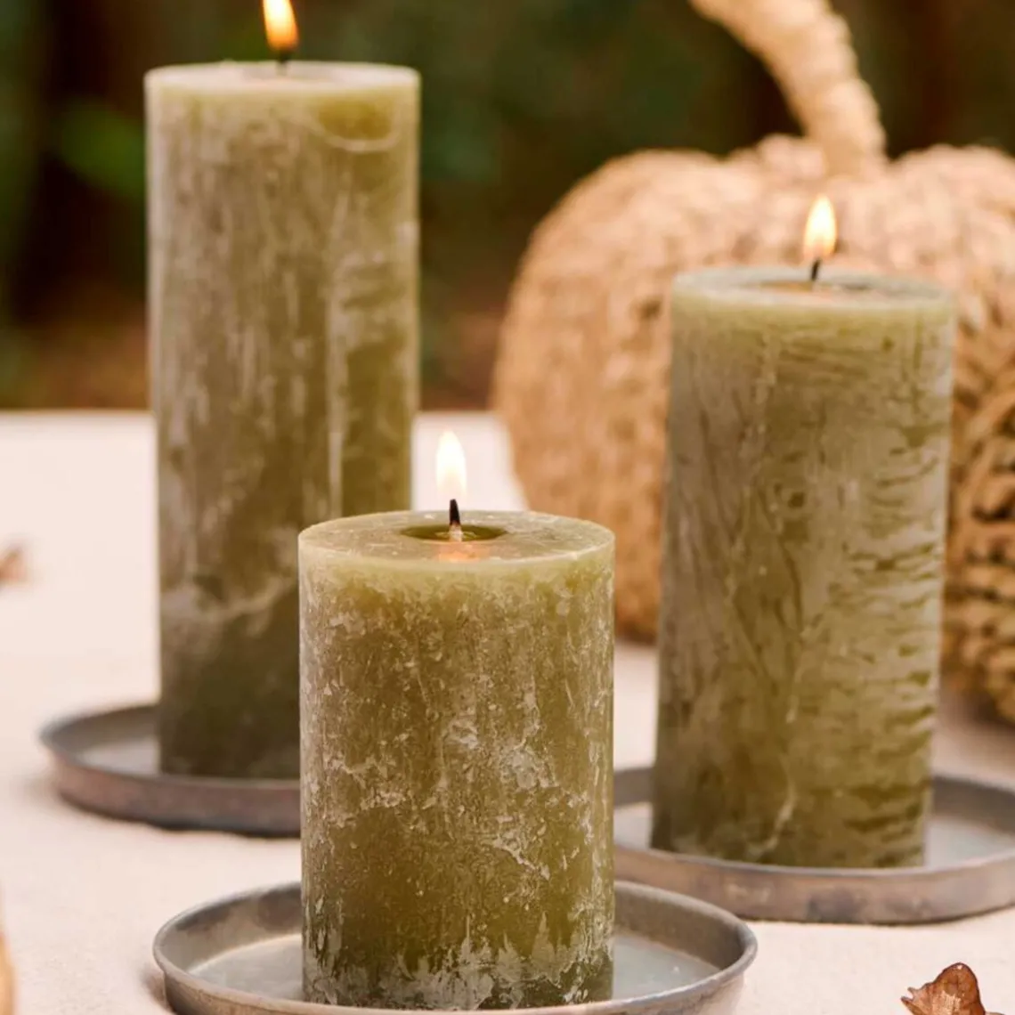STEARINLYS - RUSTIK | OLIVENGRØN
