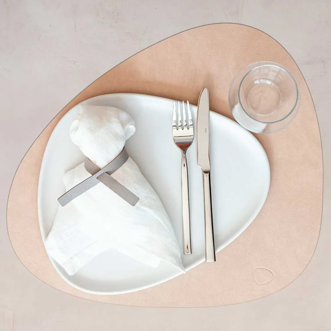 TABLEMAT CURVE L NUPO 37X44 CM | SAND