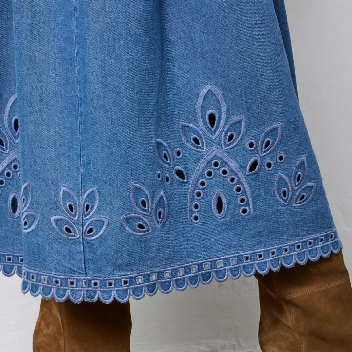 TILLY PLEAT EMB SKIRT | DENIM BLUE