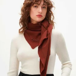 TRIANGLE SOLID LOGO | BRICK RED